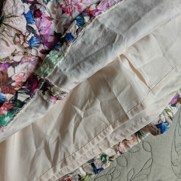 David's Bridal Strapless Floral Lace Dress With Full Skirt Size 2 - Picture 8 of 12